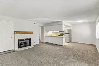 Photo #5: 2531778 Listing