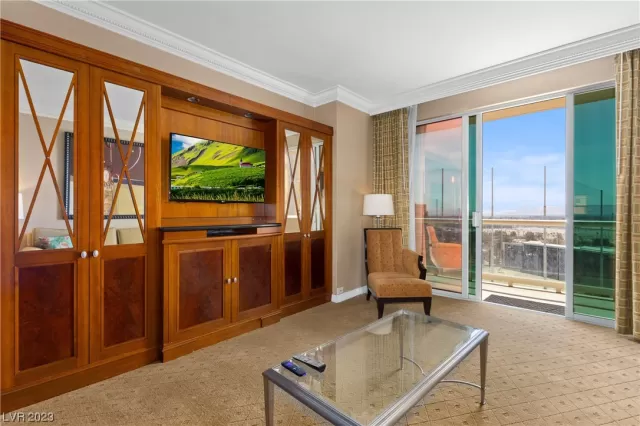 MLS: 2531826 Condo For Sale