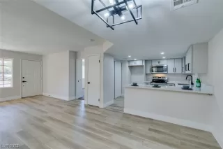 Photo #4: 2531846 Listing 