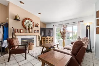 Photo #5: 2531894 Listing