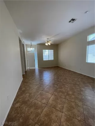 Photo #4: 2531923 Listing 