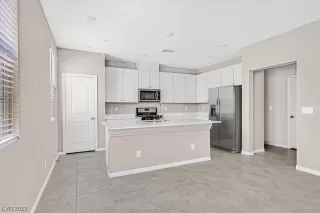 Photo #4: 2531933 Listing 