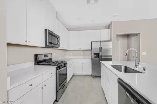 Photo #5: 2531933 Listing 