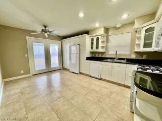 Photo #2: 2531935 Listing 