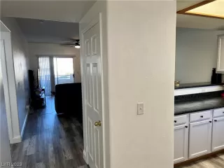 Photo #3: 2531942 Listing