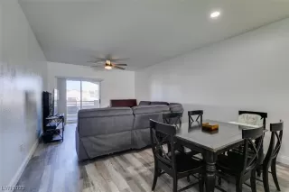 Photo #4: 2531942 Listing