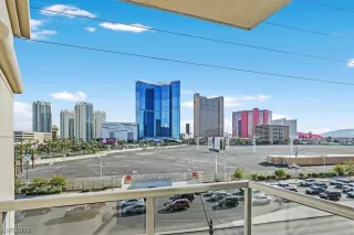 Photo #5: 2531961 Listing