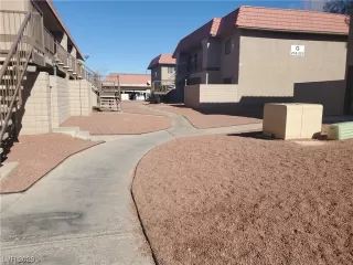 Photo #2: 2531963 Listing