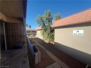 Photo #6: 2531963 Listing