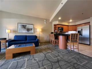 Photo #3: 2531964 Listing