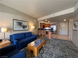 Photo #4: 2531964 Listing