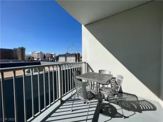 Photo #5: 2531964 Listing