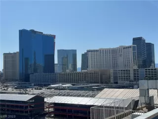 Photo #6: 2531964 Listing