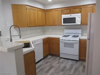 Photo #3: 2531966 Listing 