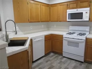 Photo #6: 2531966 Listing 