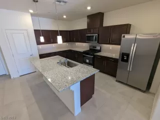 Photo #6: 2531978 Listing 