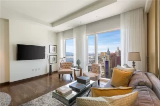 Photo #1: 2531983 Listing 