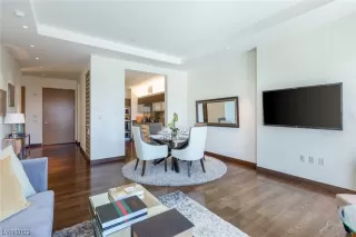 Photo #5: 2531983 Listing 