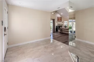 Photo #6: 2532010 Listing