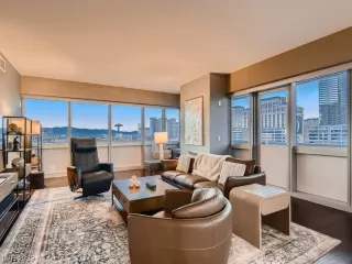 Photo #4: 2532016 Listing