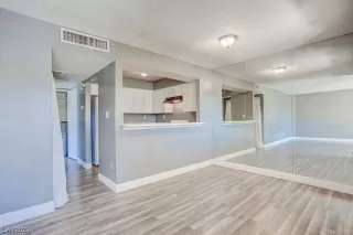 Photo #1: 2532089 Listing