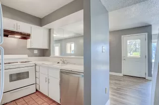 Photo #3: 2532089 Listing