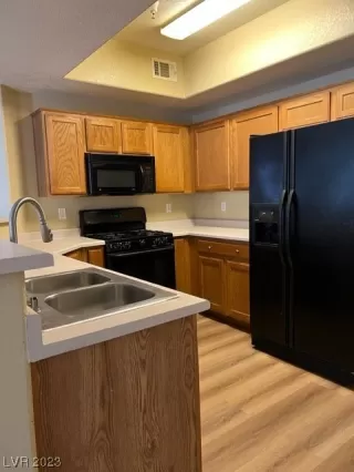 Photo #2: 2532093 Listing 