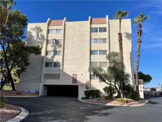 Photo #3: 2532096 Listing