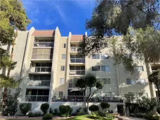 Photo #4: 2532096 Listing