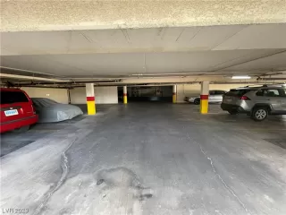 Photo #5: 2532096 Listing