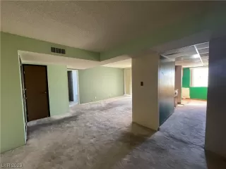 Photo #6: 2532096 Listing