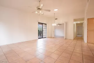 Photo #3: 2532114 Listing