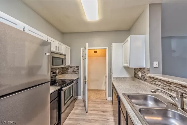 MLS: 2532121 Condo For Sale