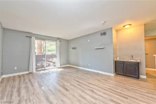 Photo #2: 2532121 Listing 