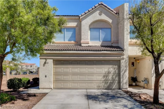 MLS: 2532140 Condo For Sale