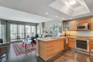 Photo #1: 2532155 Listing