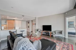 Photo #3: 2532155 Listing