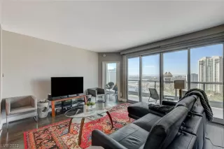 Photo #4: 2532155 Listing