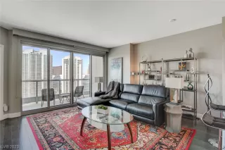 Photo #6: 2532155 Listing