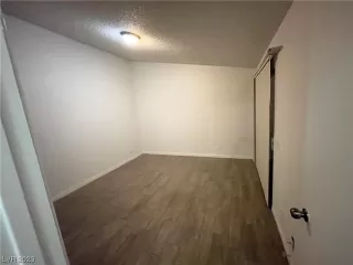 Photo #5: 2532176 Listing