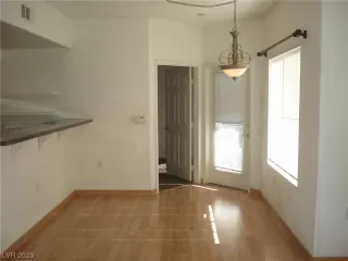 Photo #6: 2532197 Listing