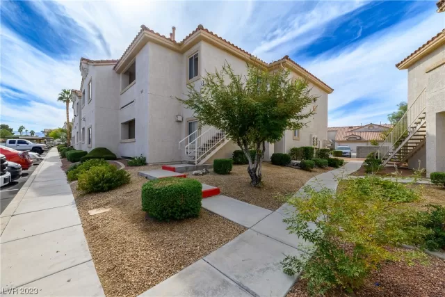 MLS: 2532217 Condo For Sale