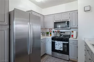 Photo #3: 2532217 Listing