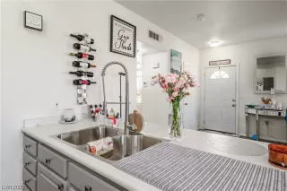 Photo #4: 2532217 Listing