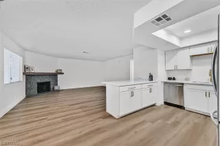 Photo #3: 2532235 Listing