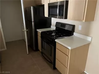 Photo #5: 2532239 Listing