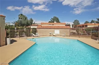 Photo #4: 2532261 Listing 