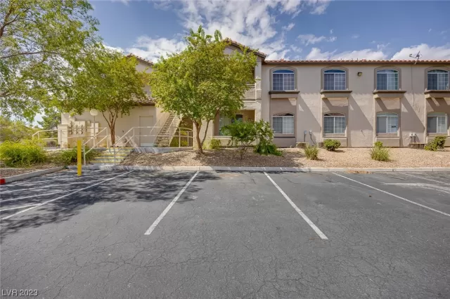 MLS: 2532277 Condo For Sale