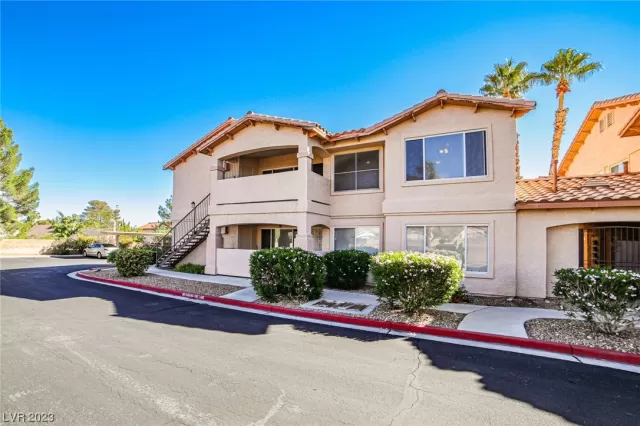 MLS: 2532280 Condo For Sale