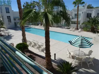 Photo #6: 2532290 Listing 